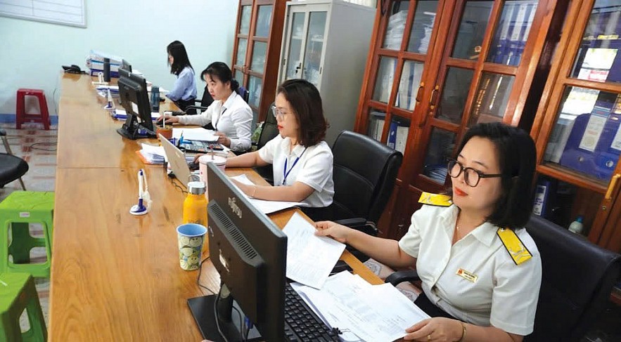 dau-tranh-voi-vi-pham-ve-hoa-don-can-su-dong-hanh-cua-nguoi-nop-thue