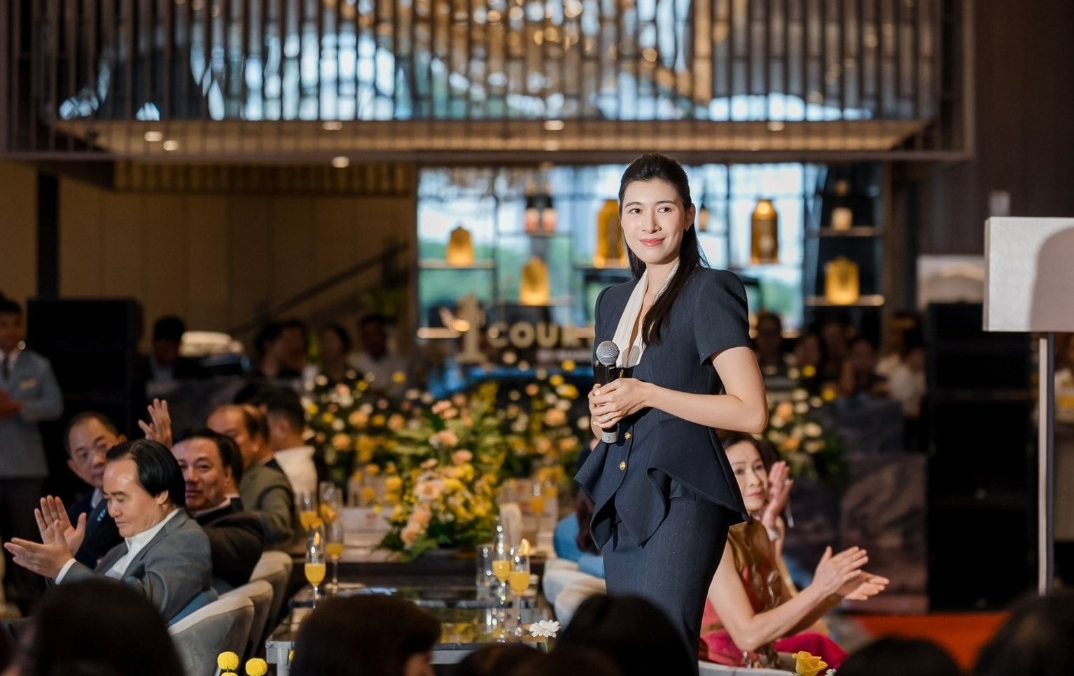 ceo-alphanam-tu-2-diem-cua-bo-va-hanh-trinh-xay-thang-diem-rieng-trong-su-nghiep