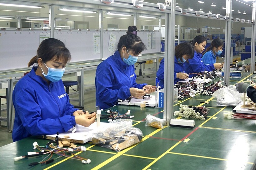 6 tháng sản xuất công nghiệp bật tăng 9,2%, mức cao nhất trong 5 năm