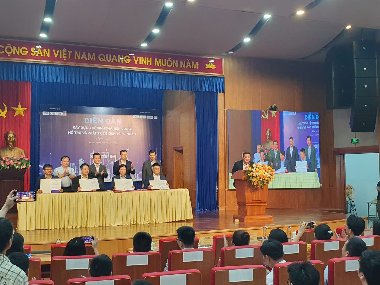 Xây dựng hệ sinh thái hỗ trợ doanh nghiệp nhỏ và vừa toàn diện