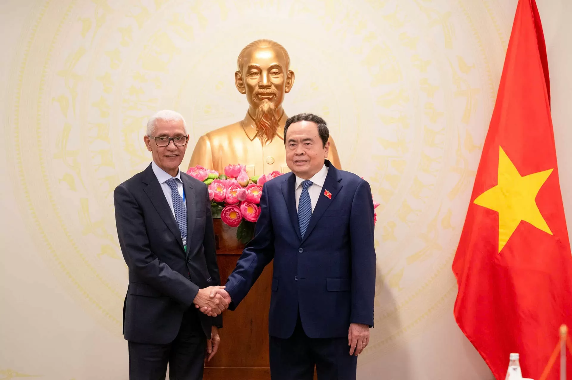 dai-su-morocco-chuyen-tham-cua-chu-tich-quoc-hoi-tran-thanh-man-la-co-hoi-de-hai-nuoc-chia-se-nhung-nen-tang-va-dinh-huong-chung