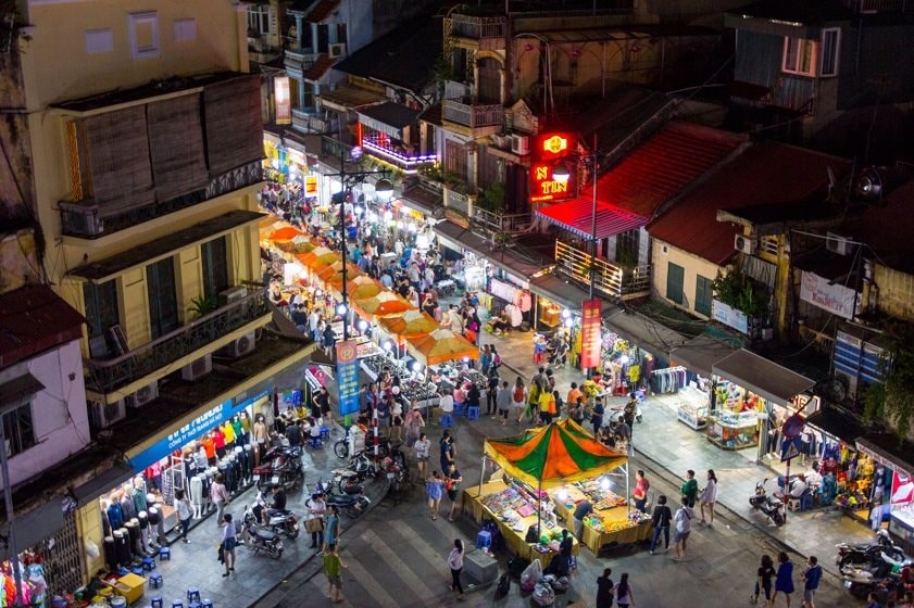 kinh-te-dem-ha-noi-mo-duong-cho-cac-to-hop-thuong-mai-247-va-du-lich-sang-tao