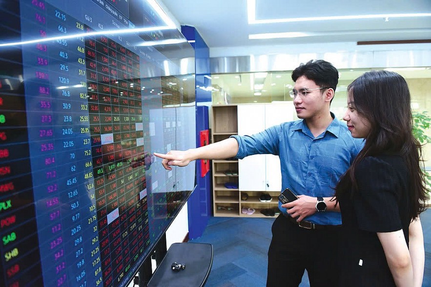 van-con-nhieu-diem-tua-cho-thi-truong-chung-khoan-trong-trung-va-dai-han