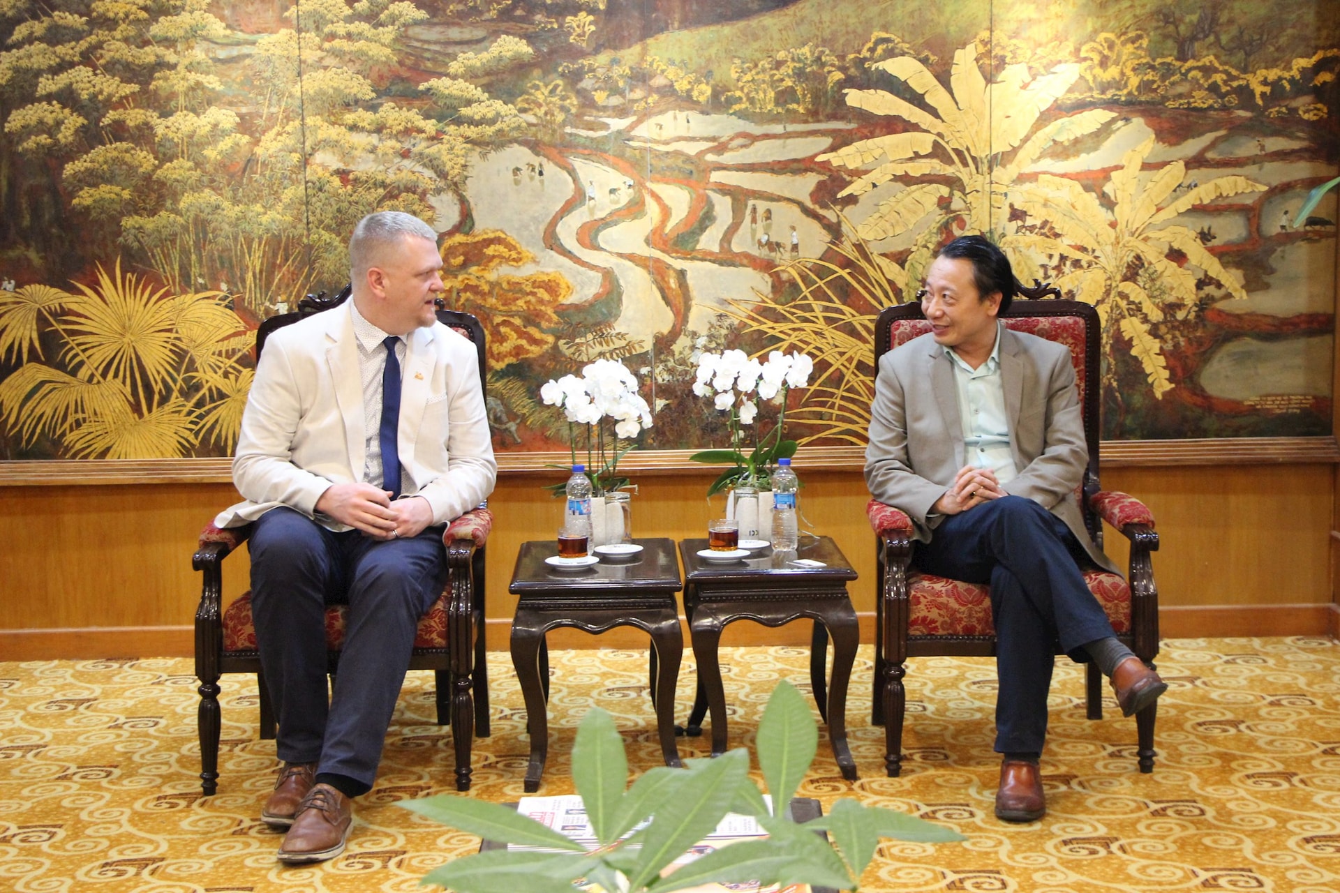 vcci-va-wanek-furniture-ban-giai-phap-cho-nganh-go-viet-nam