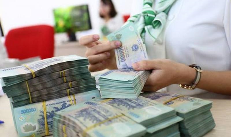 da-co-24-ngan-hang-ha-lai-suat-trong-mot-thang-muc-giam-lon-nhat-len-toi-1051742962629.jpeg