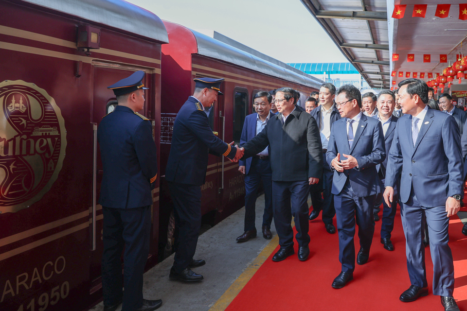 duong-sat-thi-phai-hien-dai