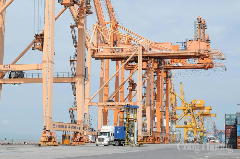 xuat-nhap-khau-hang-hoa-hai-thang-dau-nam-2026-vuot-155-ty-usd