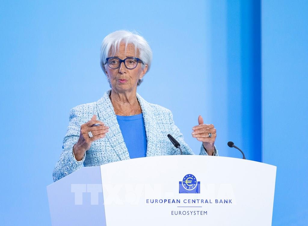 ecb-dang-tien-gan-den-diem-dung-cat-giam-lai-suat