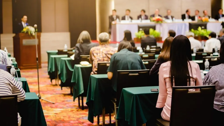 nhieu-doanh-nghiep-ram-rich-to-chuc-dai-hoi-co-dong