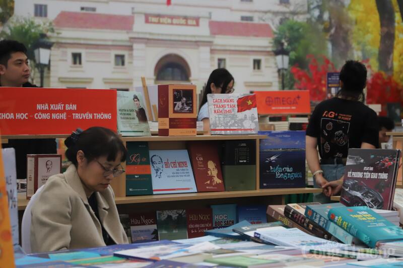 chi-thi-04-cttw-tru-do-de-nganh-xuat-ban-buoc-vao-nen-kinh-te-so