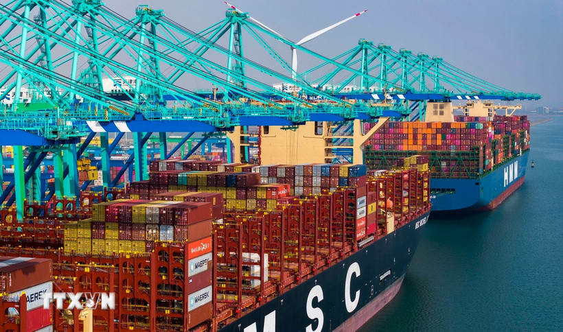 xuat-khau-cua-trung-quoc-lan-dau-tien-can-moc-13000-ty-nhan-dan-te