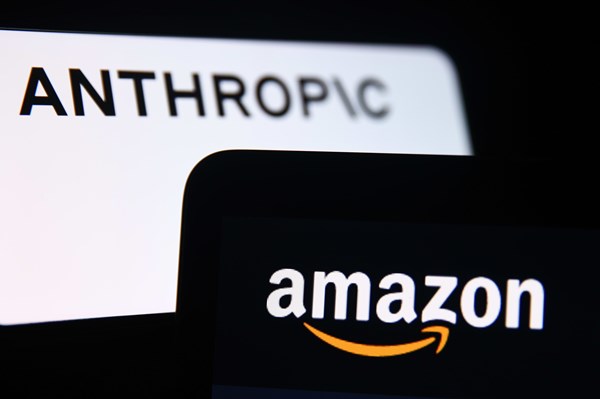 anh-bat-den-xanh-cho-thuong-vu-amazon-anthropic