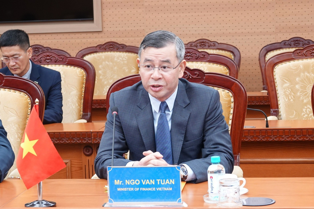 tang-cuong-hop-tac-voi-oecd-trong-viec-nang-cao-nang-luc-quan-tri-doanh-nghiep