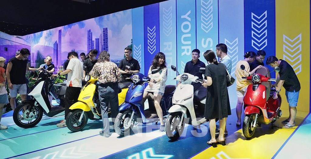 ap-luc-gia-xang-thuc-day-tieu-dung-tiet-kiem-giao-thong-xanh