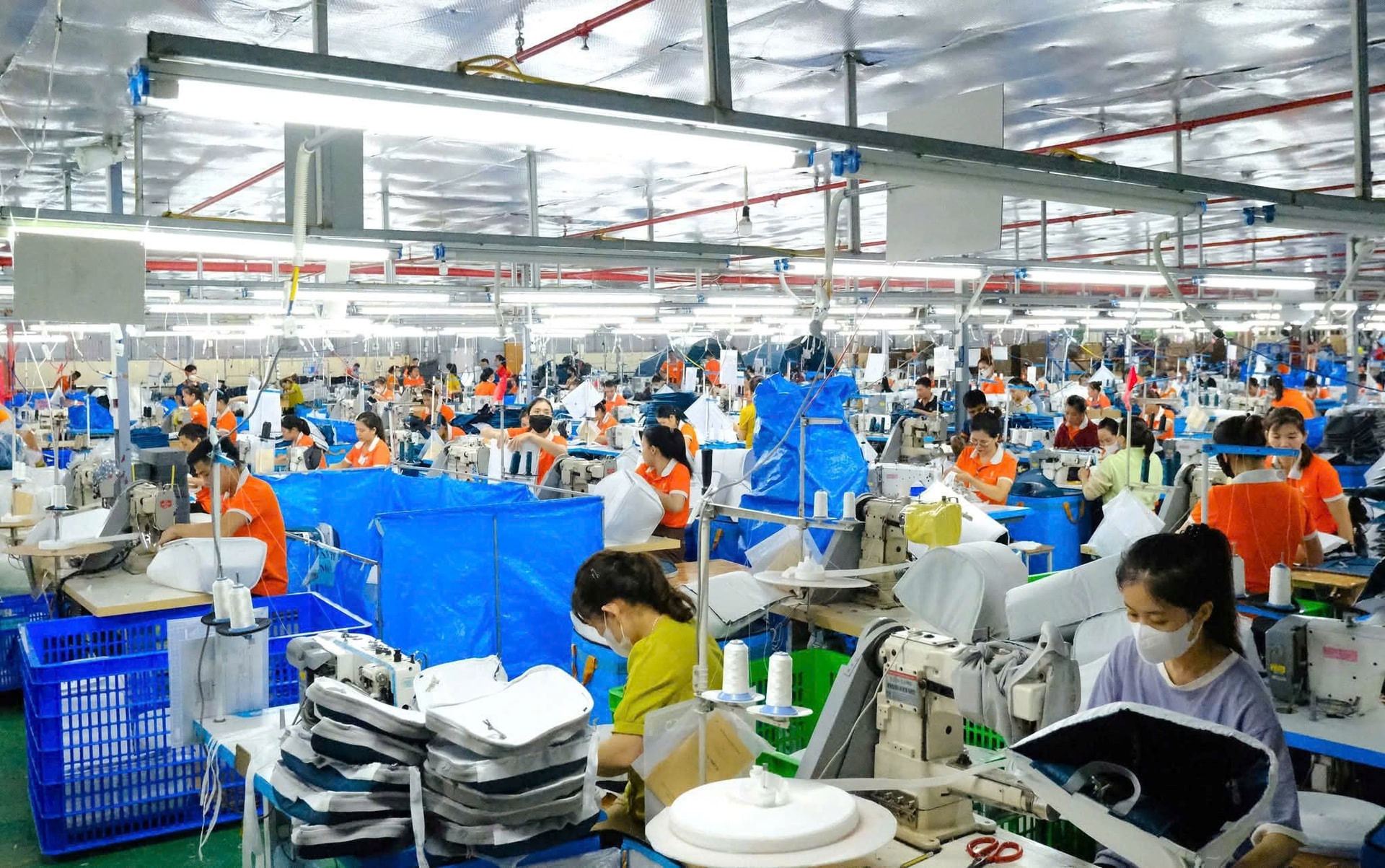 hon-700-doanh-nghiep-moi-gia-nhap-thi-truong-da-nang-trong-thang-12026