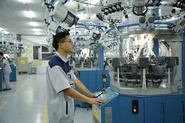 vi-sao-san-pham-cong-nghiep-chu-luc-tang-manh