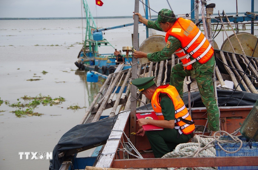 khac-phuc-the-vang-iuu-dong-thap-quan-ly-chat-doi-tau-khai-thac