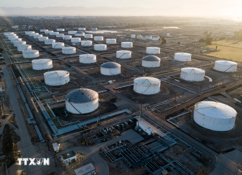 gia-dau-tang-do-nguon-cung-bi-gian-doan-tai-nga-va-my