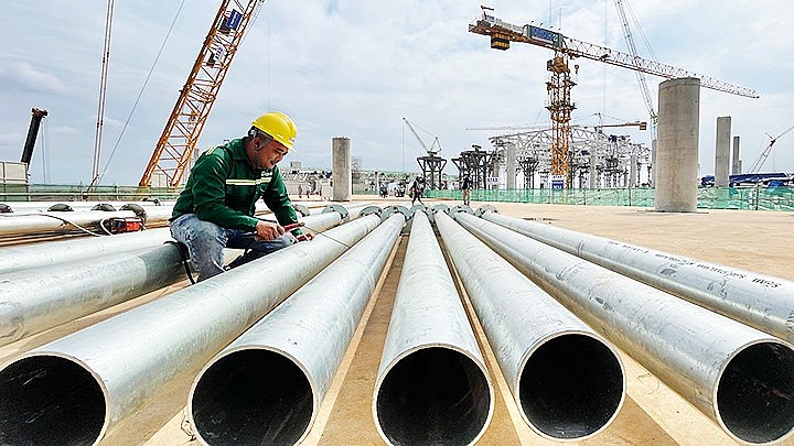 can-bung-no-dau-tu-cong-nghe-ha-tang-phan-dau-tang-truong-2-con-so