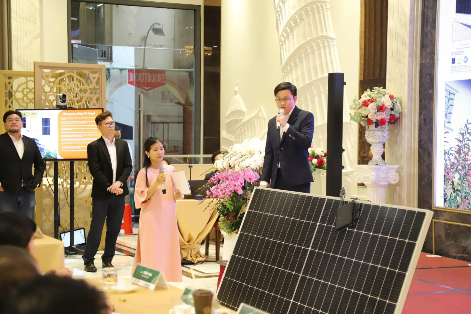 dien-mat-troi-ban-cong-giai-phap-moi-giam-ap-luc-thieu-dien-do-thi