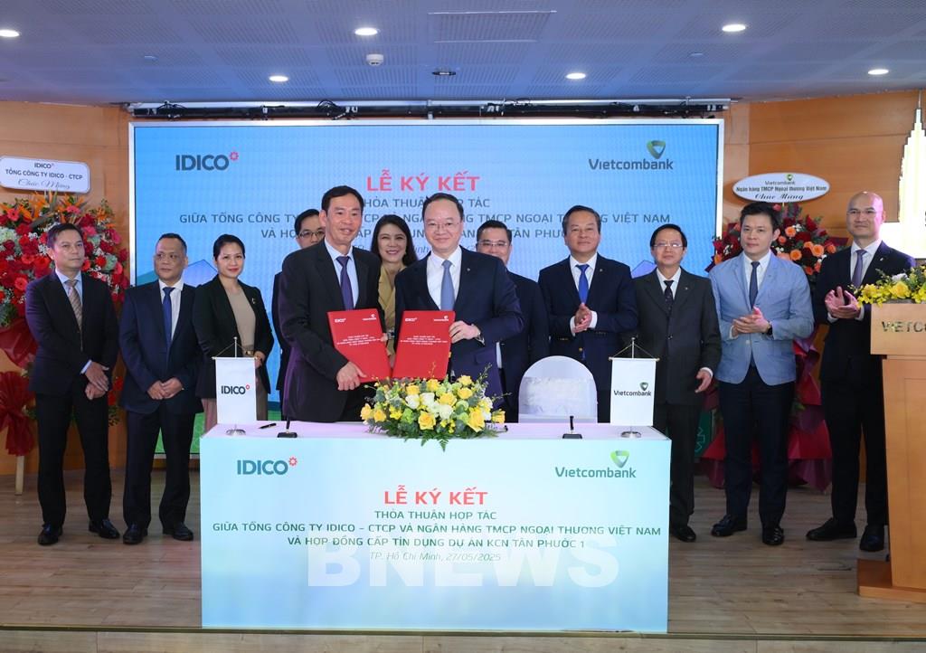 vietcombank-ky-ket-hop-tac-voi-idico-chuyen-doi-ben-vung