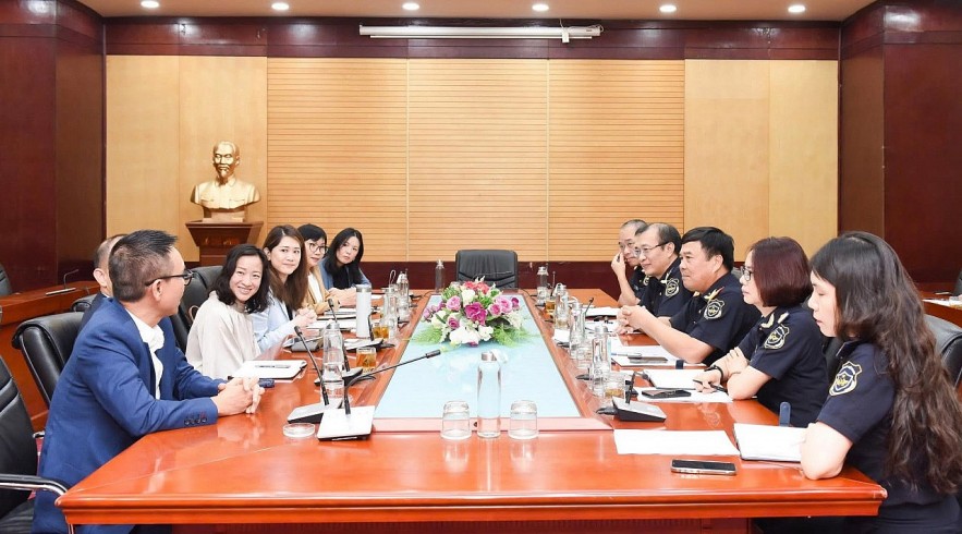 hai-quan-thien-chi-tao-thuan-loi-tap-doan-fedex-hoa-ky-phat-trien