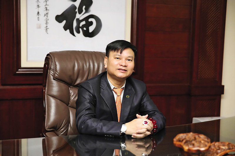 Nhua Tien Phong-Ong Dang Quoc Dung_NTP-2.jpg