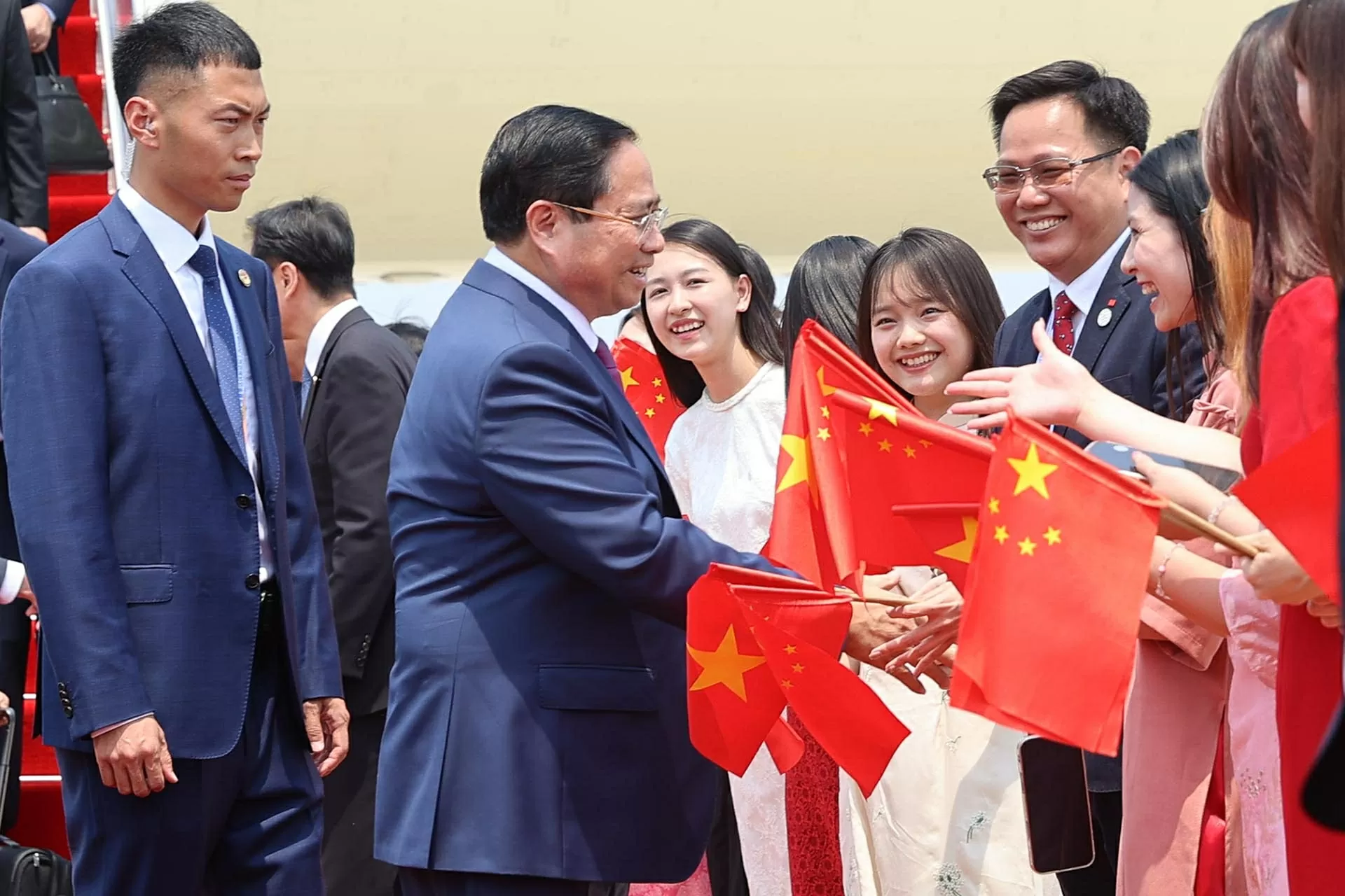 thu-tuong-toi-thien-tan-bat-dau-chuyen-cong-tac-du-hoi-nghi-wef-va-lam-viec-tai-trung-quoc