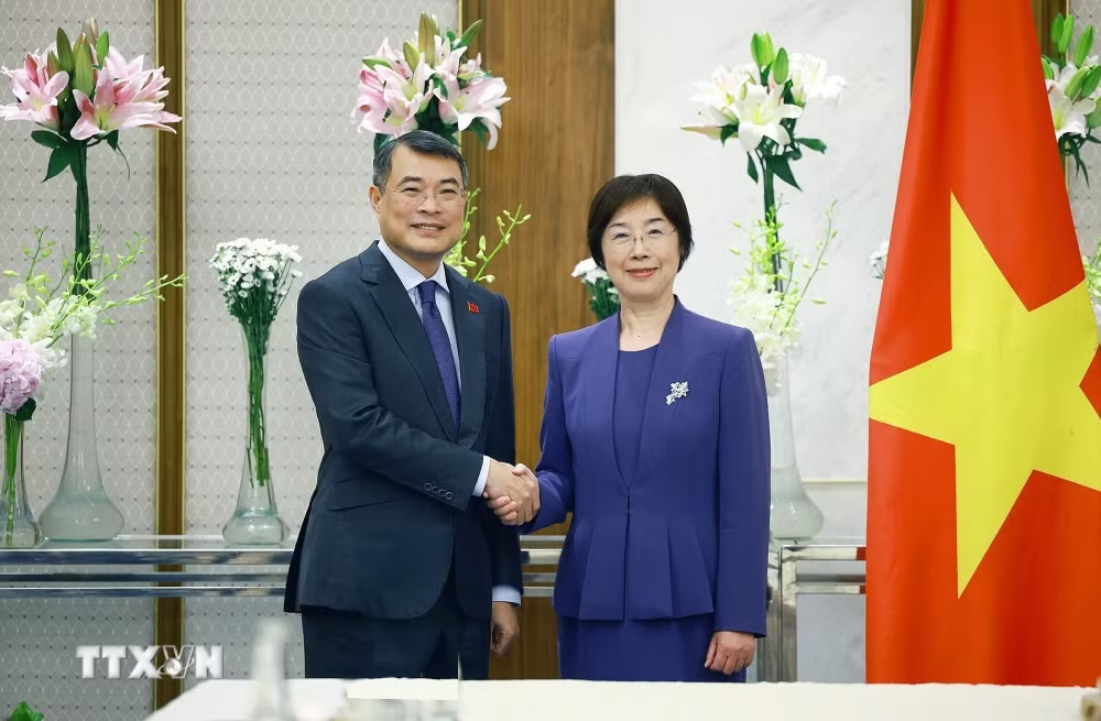 Chủ tịch AIIB cam kết tiếp tục đồng hành cùng Việt Nam phát triển hạ tầng bền vững