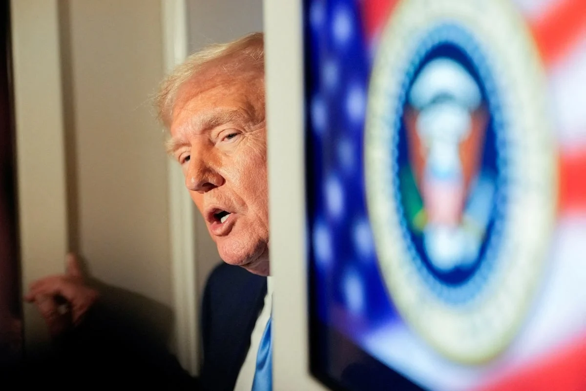 ong-trump-doa-tang-tiep-thue-quan-voi-trung-quoc-mac-thi-truong-lao-doc