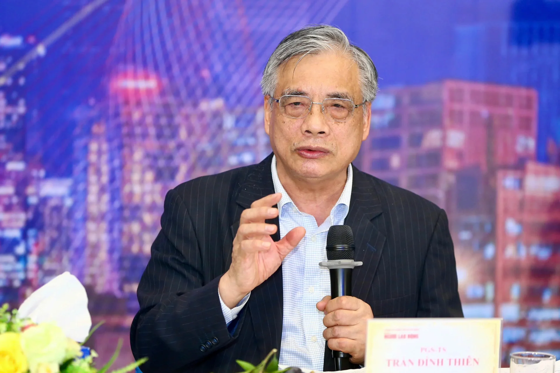 duoc-giao-su-menh-chua-tung-co-can-mo-het-co-cho-kinh-te-tu-nhan