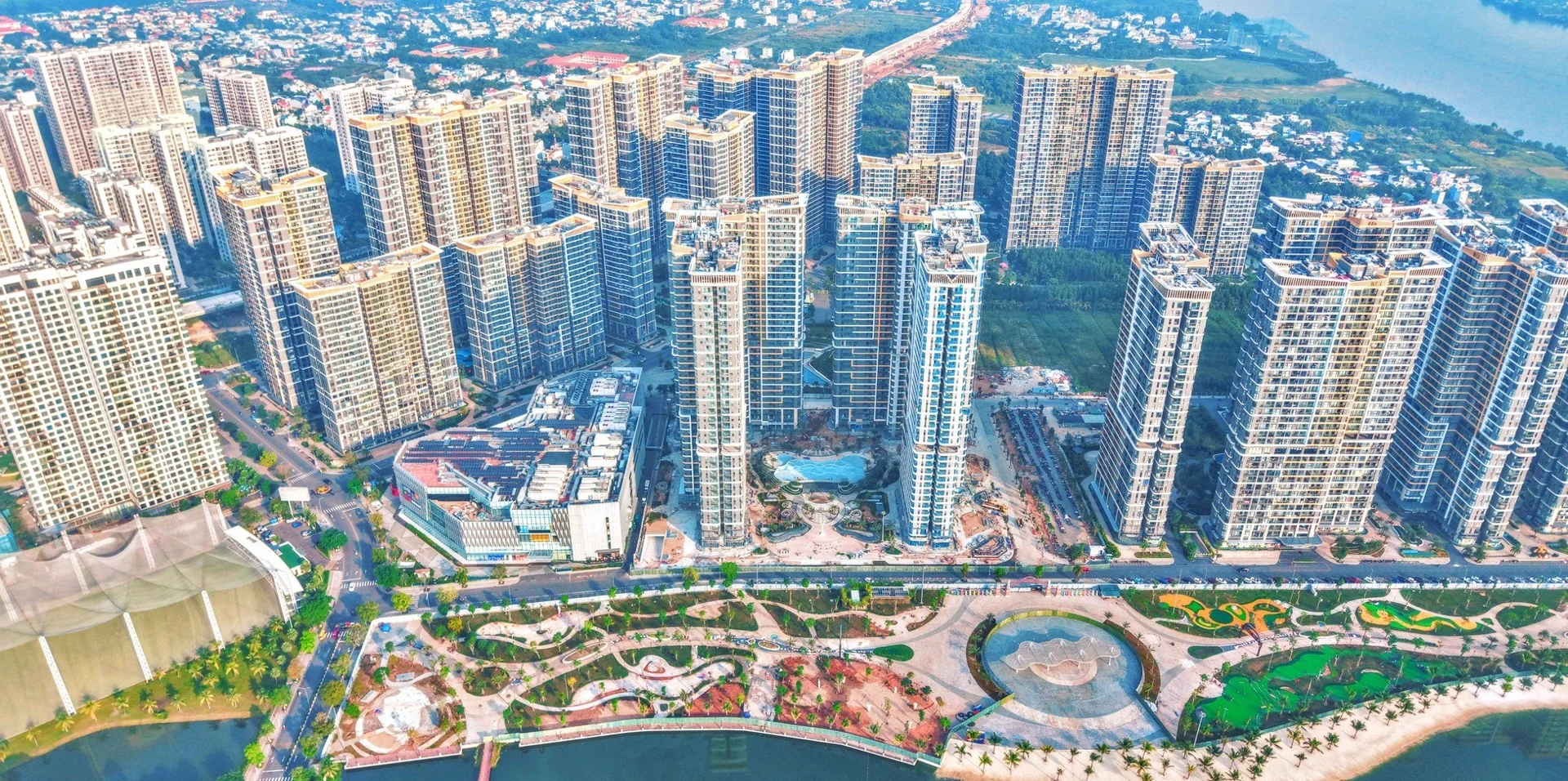 canh-tranh-tren-thi-truong-bds-doanh-nghiep-nho-tim-loi-di-trong-thoi-dai-cua-cac-ong-lon