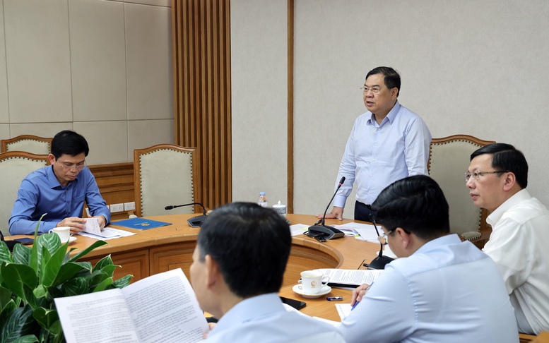 pho-thu-tuong-thuong-truc-pham-gia-tuc-chi-dao-lap-dieu-chinh-tong-the-quy-hoach-he-thong-cang-hang-khong-toan-quoc