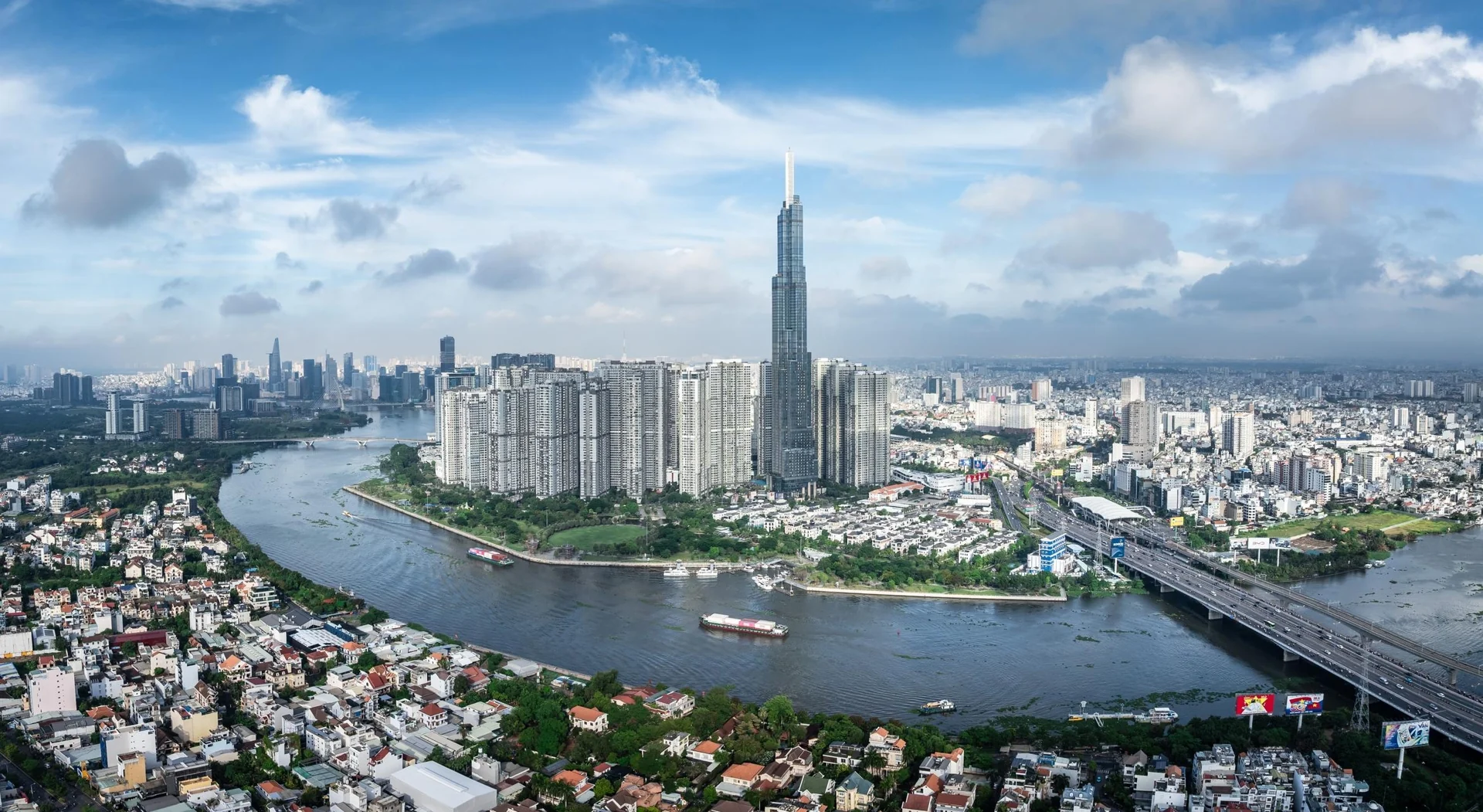 IMF: Việt Nam sẽ vượt Indonesia về GDP bình quân đầu người vào năm 2026