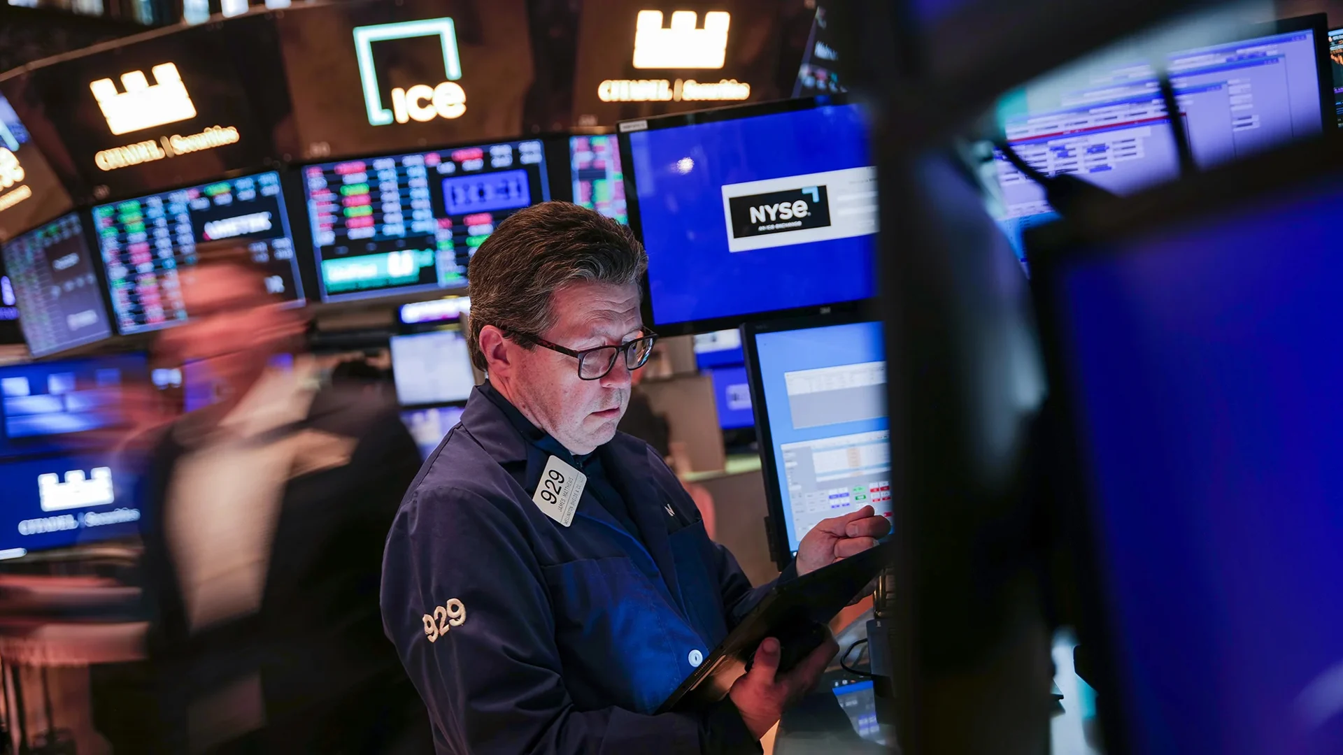 cu-soc-pho-wall-hon-4000-ty-usd-boc-hoi-khoi-thi-truong