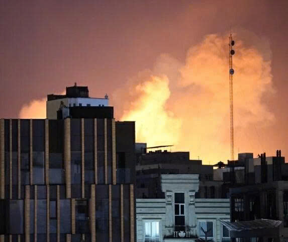 Kinh tế thế giới 'rung lắc' vì tình hình Trung Đông: Giá dầu, giá vàng tăng vọt; thị trường tiền điện tử, chứng khoán đồng loạt lao dốc