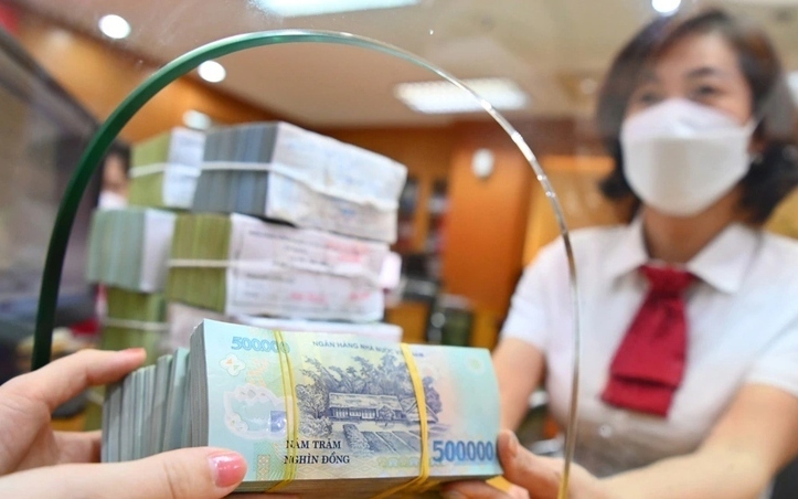 Lãi suất giảm tốc, kích hoạt dòng vốn ra nền kinh tế