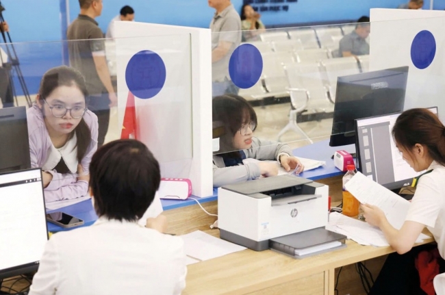 duoc-giai-toa-ban-khoan-ho-kinh-doanh-tu-tin-len-doanh-nghiep