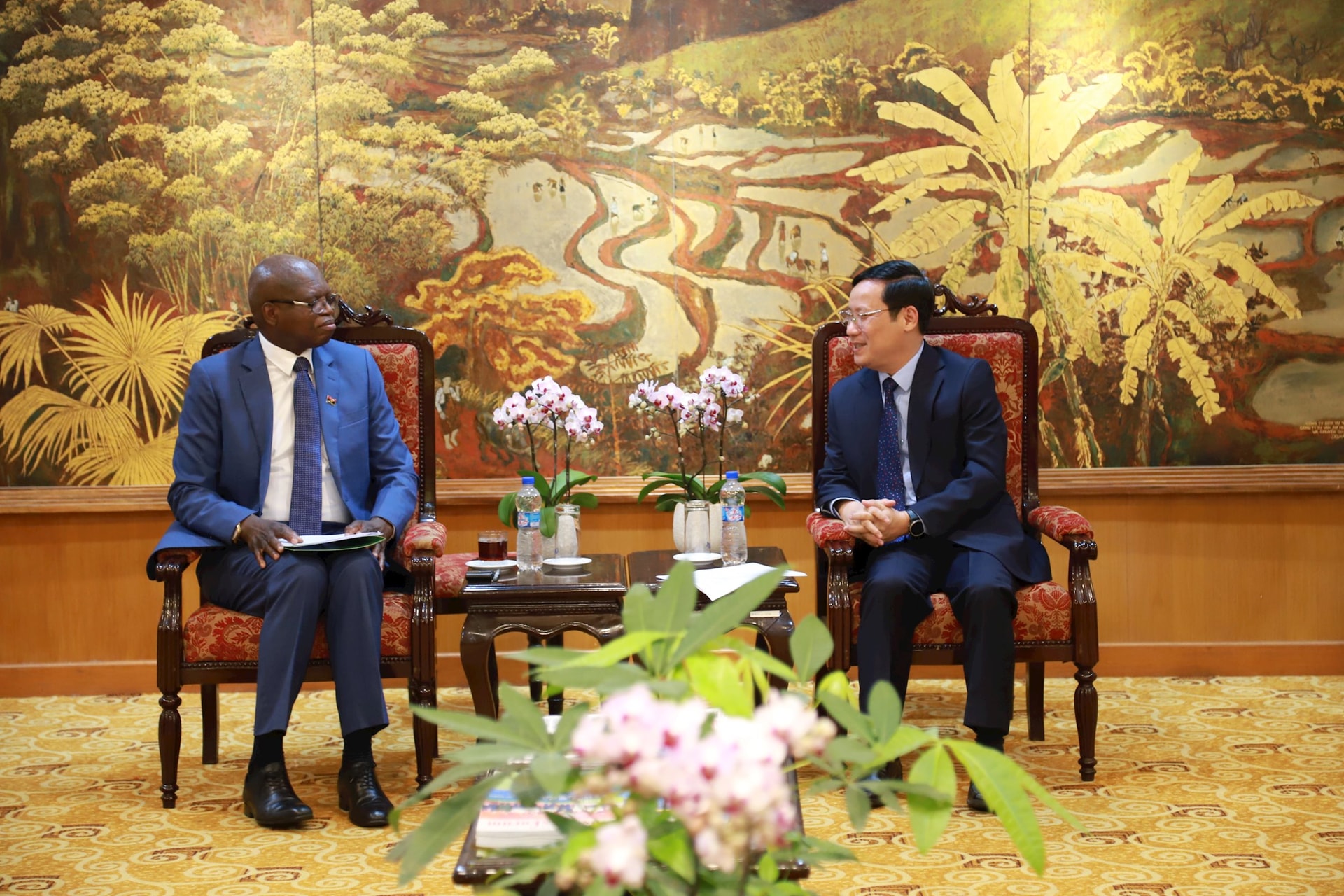 vcci-thuc-day-hop-tac-doanh-nghiep-viet-nam-angola