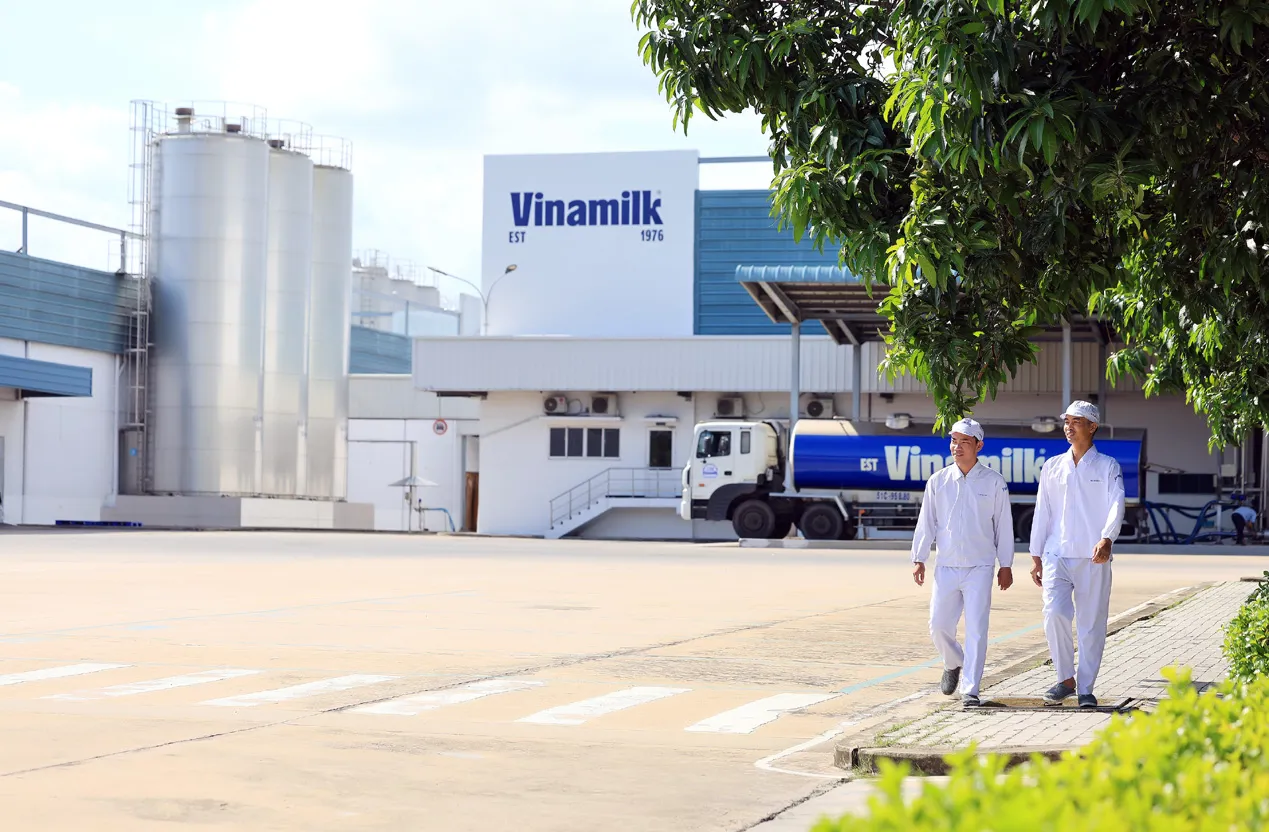 vinamilk-va-bai-hoc-bien-chi-phi-xanh-thanh-suc-manh-thuong-hieu