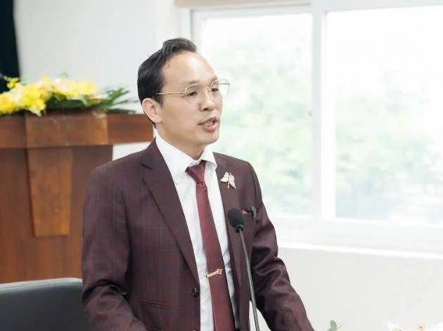 khoi-nghiep-binh-dan-tu-y-tuong-ban-thao-cua-pham-nhan-thu-an-30-nam-tu