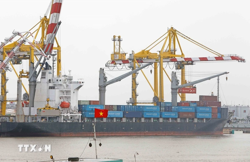 thue-carbon-toan-cau-thach-thuc-lon-doi-voi-doi-tau-bien-viet-nam