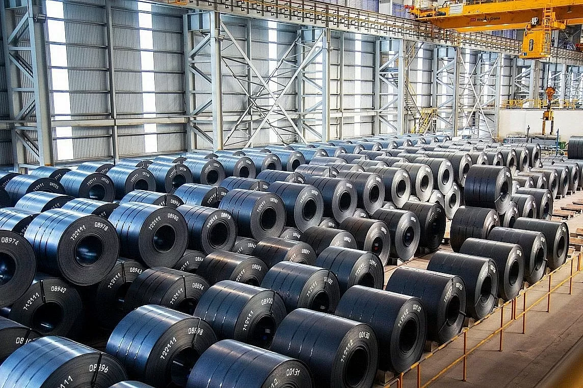 eu-siet-nhap-khau-thep-va-dien-tu-thuong-vu-canh-bao-nong