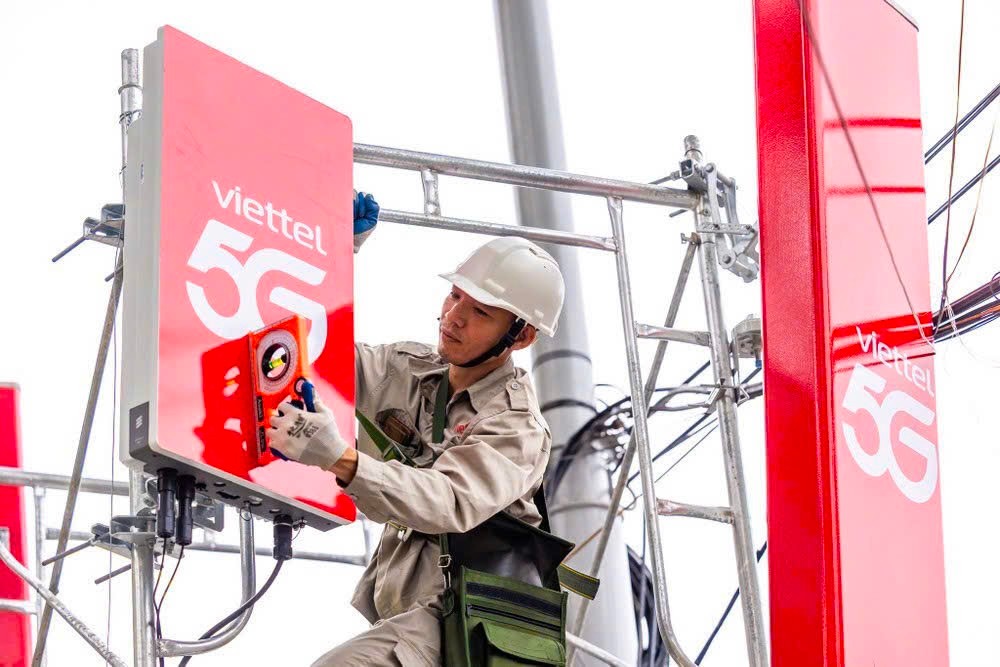 Viet-tel-01.jpg