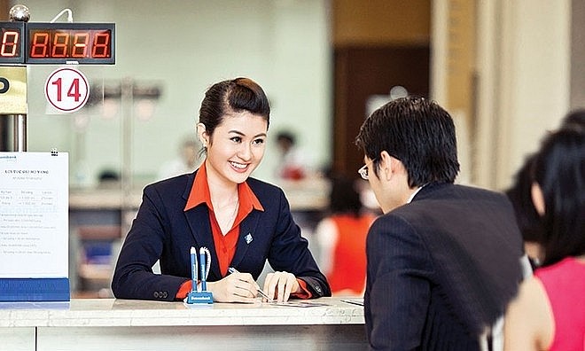 nhin-lai-bien-dong-nhan-su-cung-thu-nhap-binh-quan-nhan-vien-ngan-hang