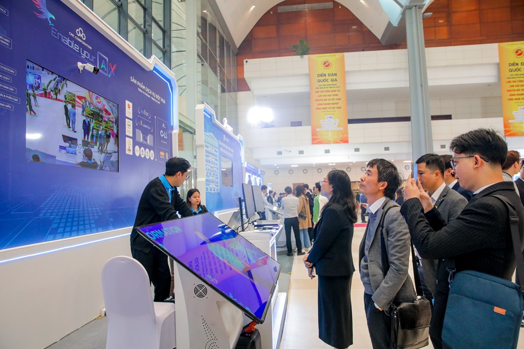 cmc-nhan-hai-nhiem-vu-quoc-gia-chuyen-doi-so