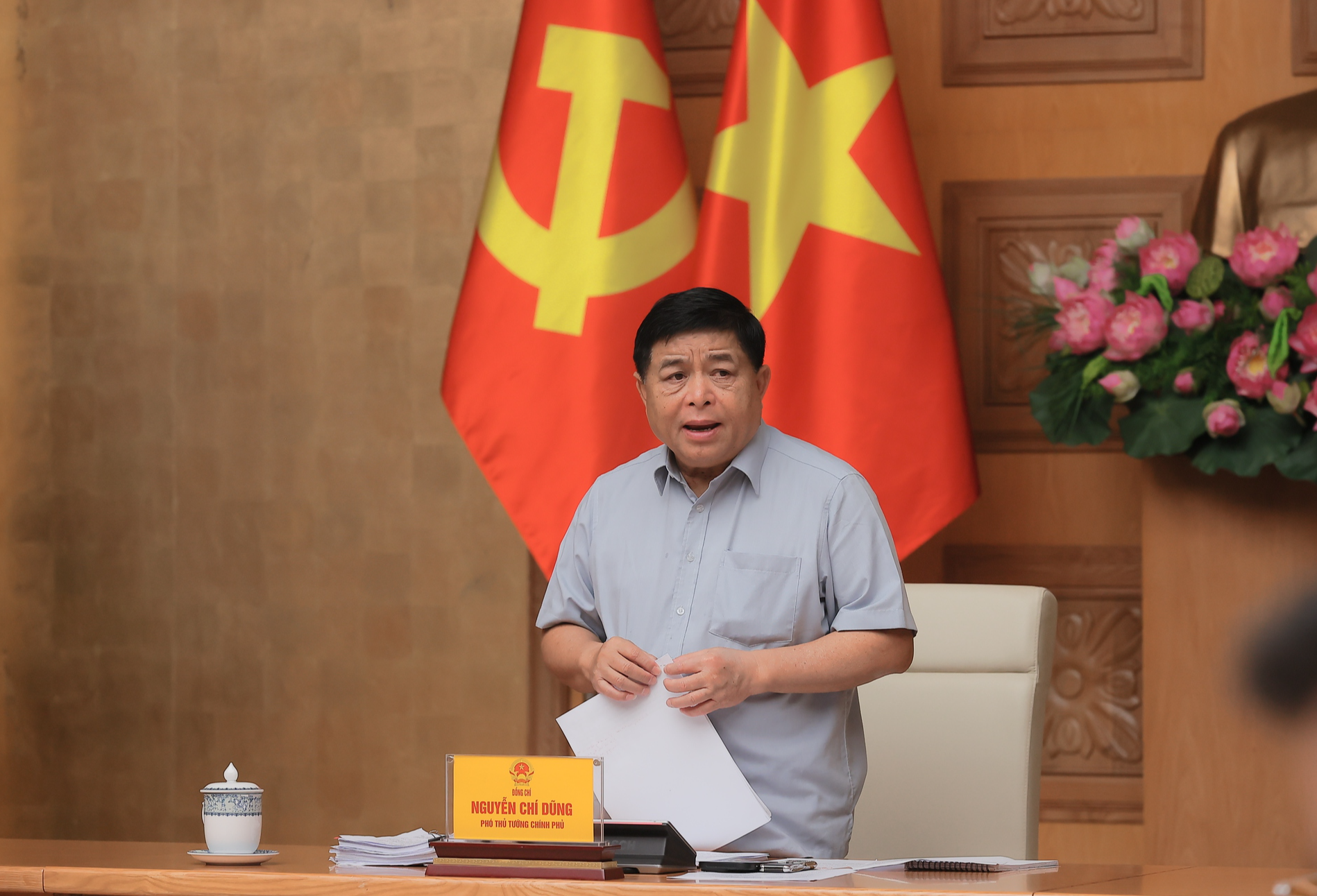 nghien-cuu-de-xuat-ban-hanh-nghi-quyet-cua-bo-chinh-tri-ve-phat-trien-doanh-nghiep-nha-nuoc