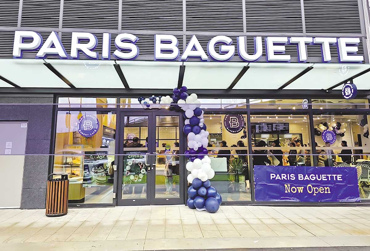 12-Paris_Baguette.JPG
