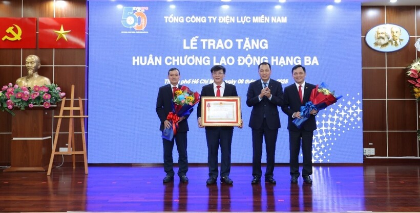 evnspc-don-nhan-huan-chuong-lao-dong-hang-ba