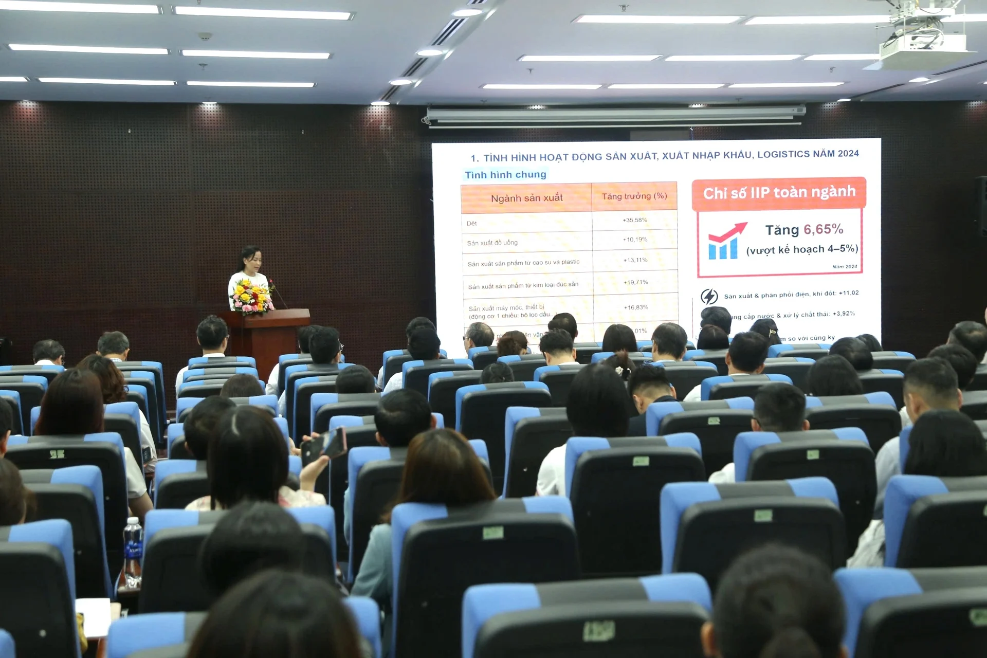 thach-thuc-kep-doanh-nghiep-xuat-khau-ngoi-tren-lua